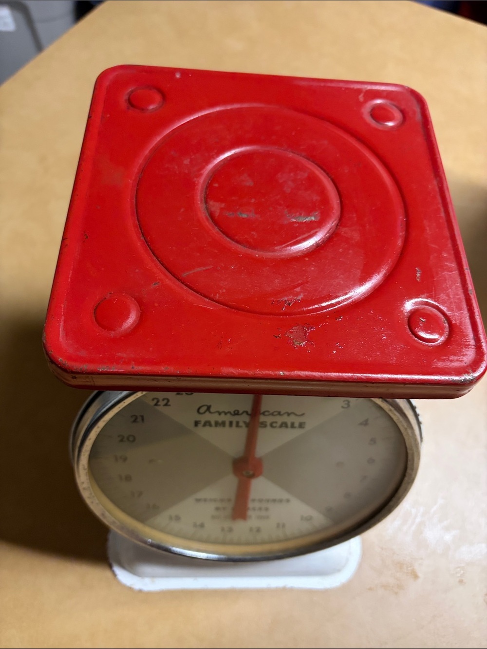 Vintage AMERICAN FAMILY SCALE White & Red KITCHEN SCALE up to 25 LBS - Picture 2 of 9